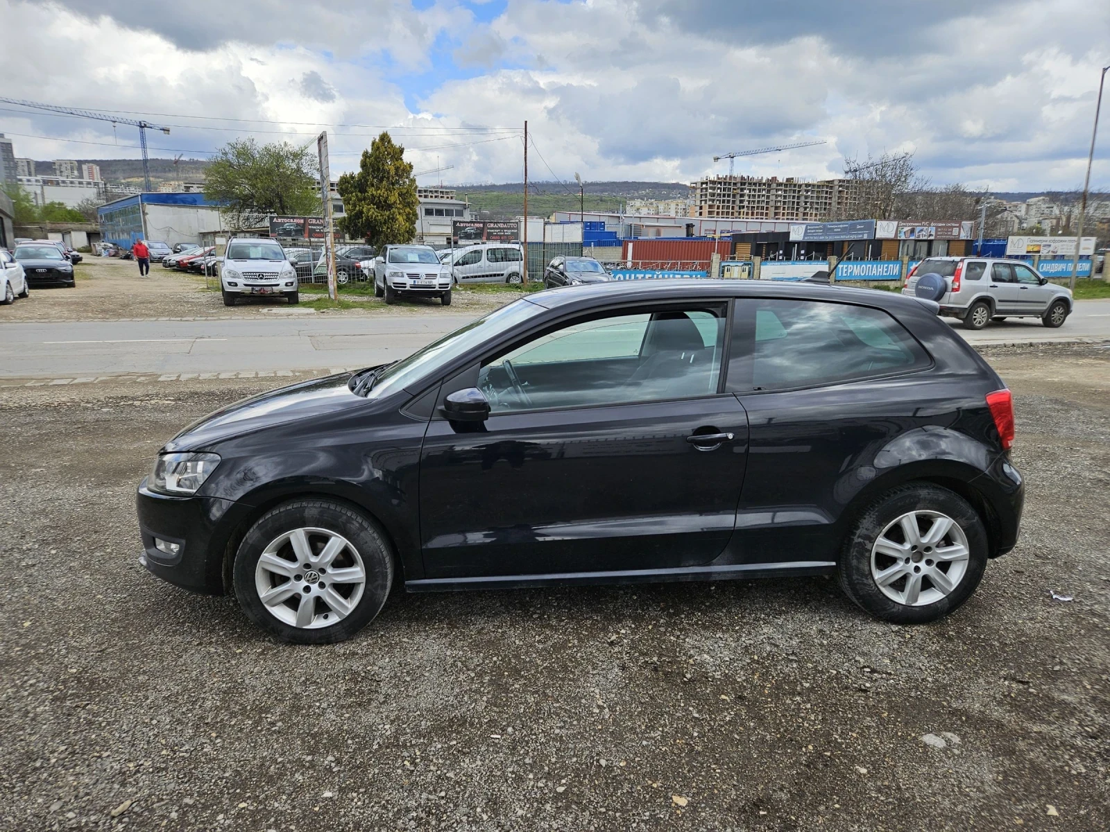 VW Polo 1.6TDI Navi, снимка 3 - Автомобили и джипове - 54256591