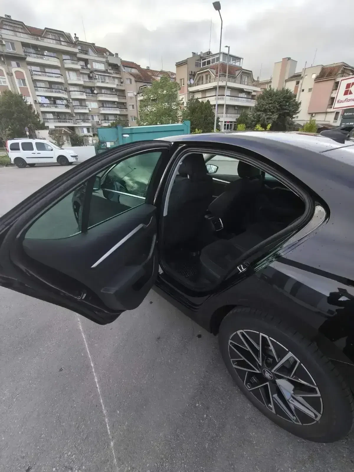 Skoda Octavia Edition 130, гаранция до 2030, снимка 8 - Автомобили и джипове - 54457804
