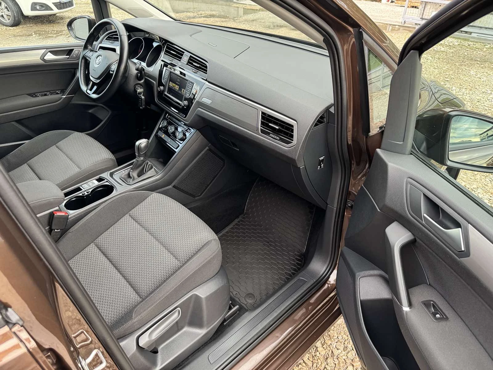 VW Touran DIESEL* AVTOMAT* UNIKAT* evro6*  | Mobile.bg � ����������� 17