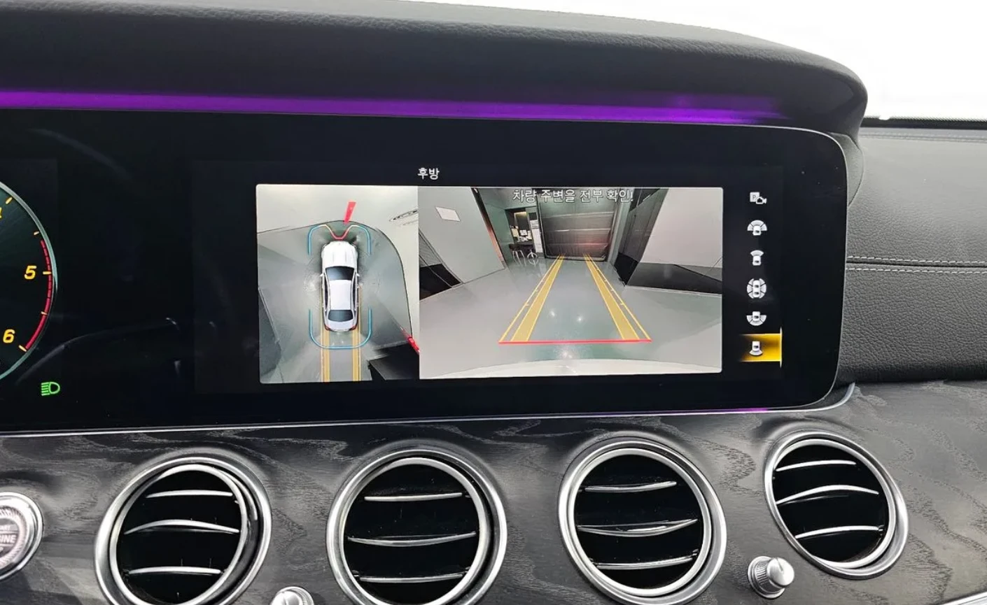 Mercedes-Benz E 220 AMG PKG | 4MATIC | 360, снимка 13 - Автомобили и джипове - 54837629