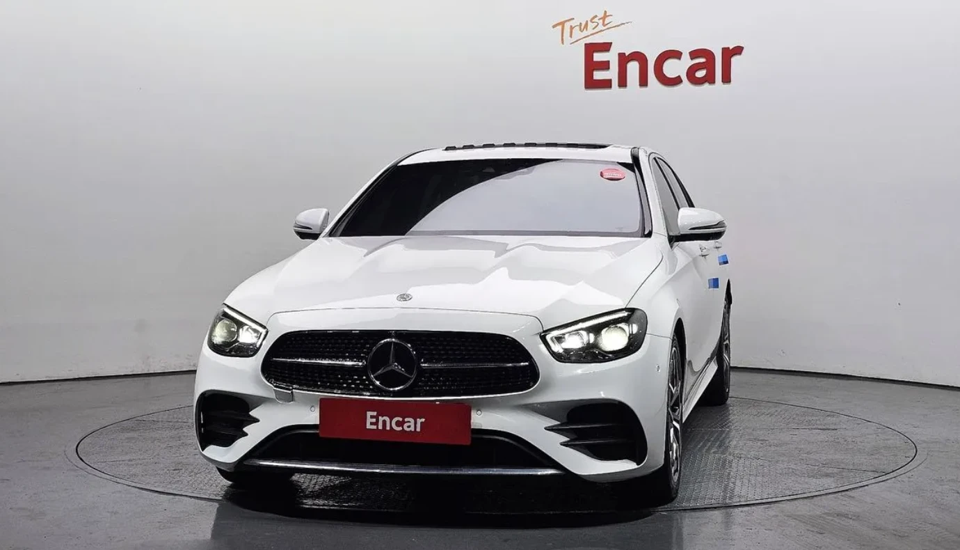 Mercedes-Benz E 220 AMG PKG | 4MATIC | 360, снимка 3 - Автомобили и джипове - 54837629