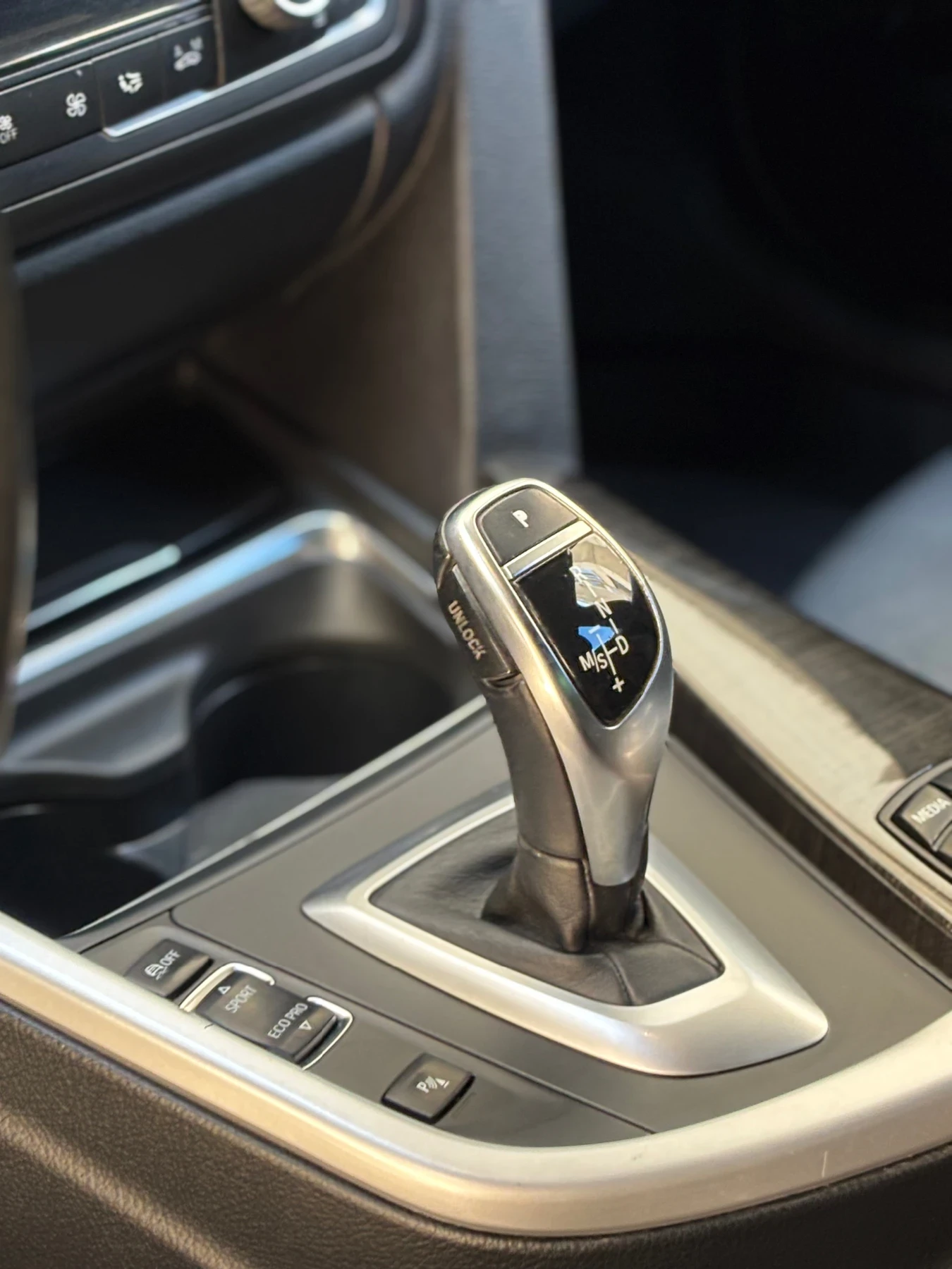 BMW 330 F30, снимка 8 - Автомобили и джипове - 54887922
