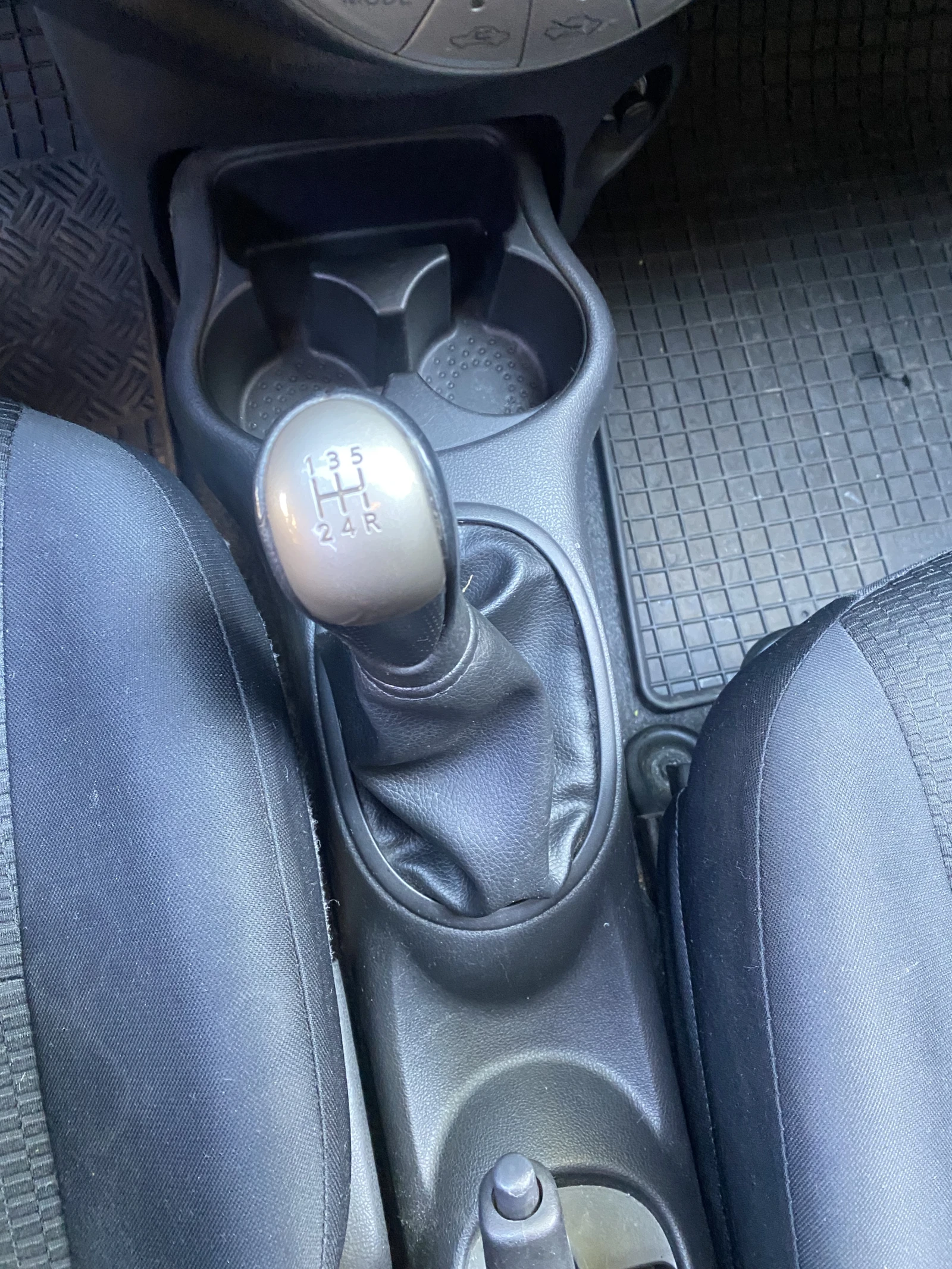 Nissan Micra, снимка 8 - Автомобили и джипове - 54921534
