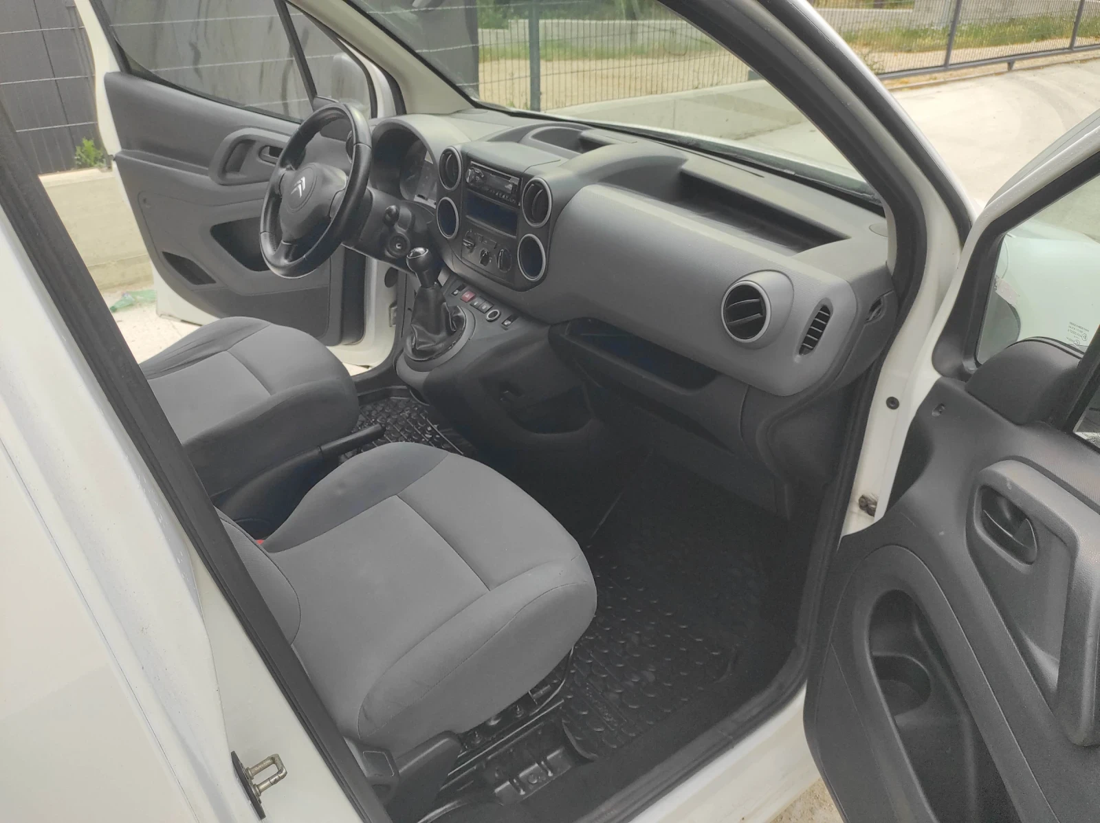 Citroen Berlingo, снимка 14 - Автомобили и джипове - 55192295
