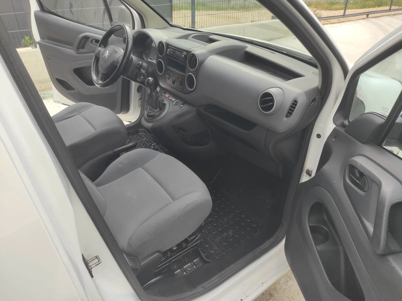 Citroen Berlingo, снимка 15 - Автомобили и джипове - 55192295