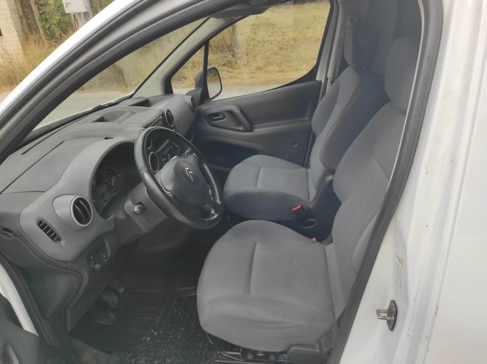 Citroen Berlingo, снимка 13 - Автомобили и джипове - 55192295