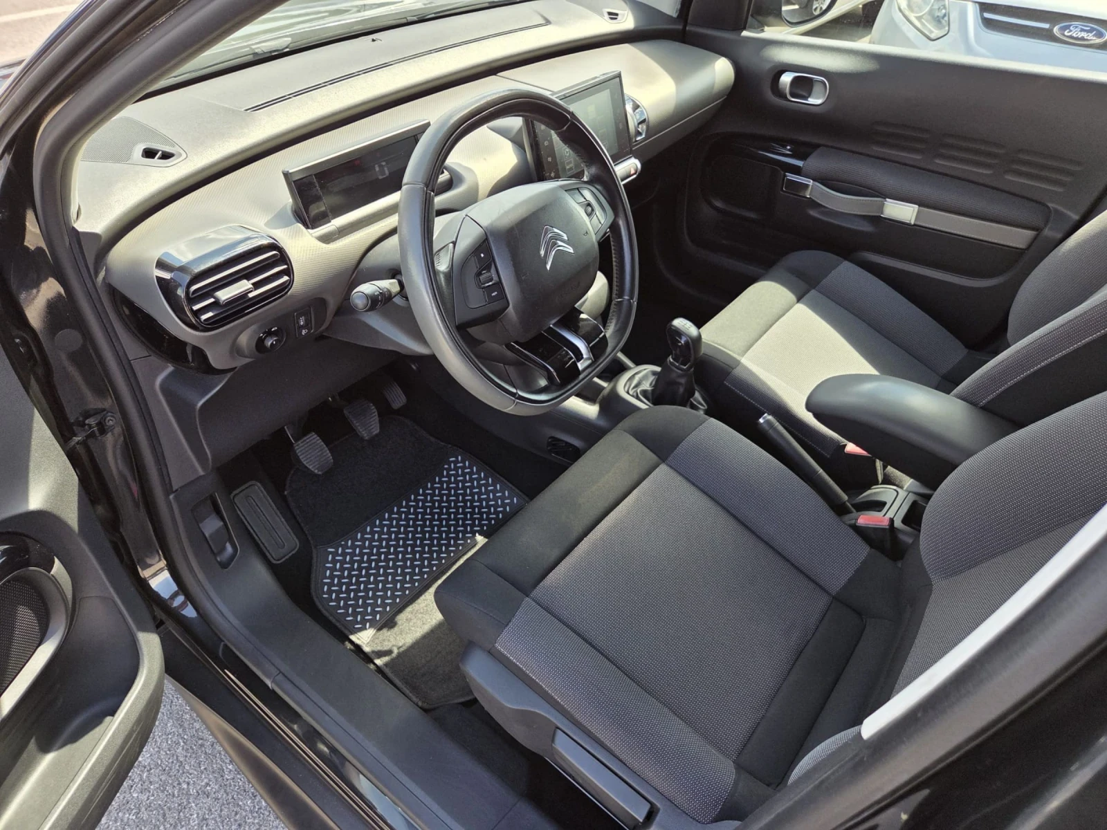 Citroen C4 Cactus 1.2, снимка 7 - Автомобили и джипове - 55398632