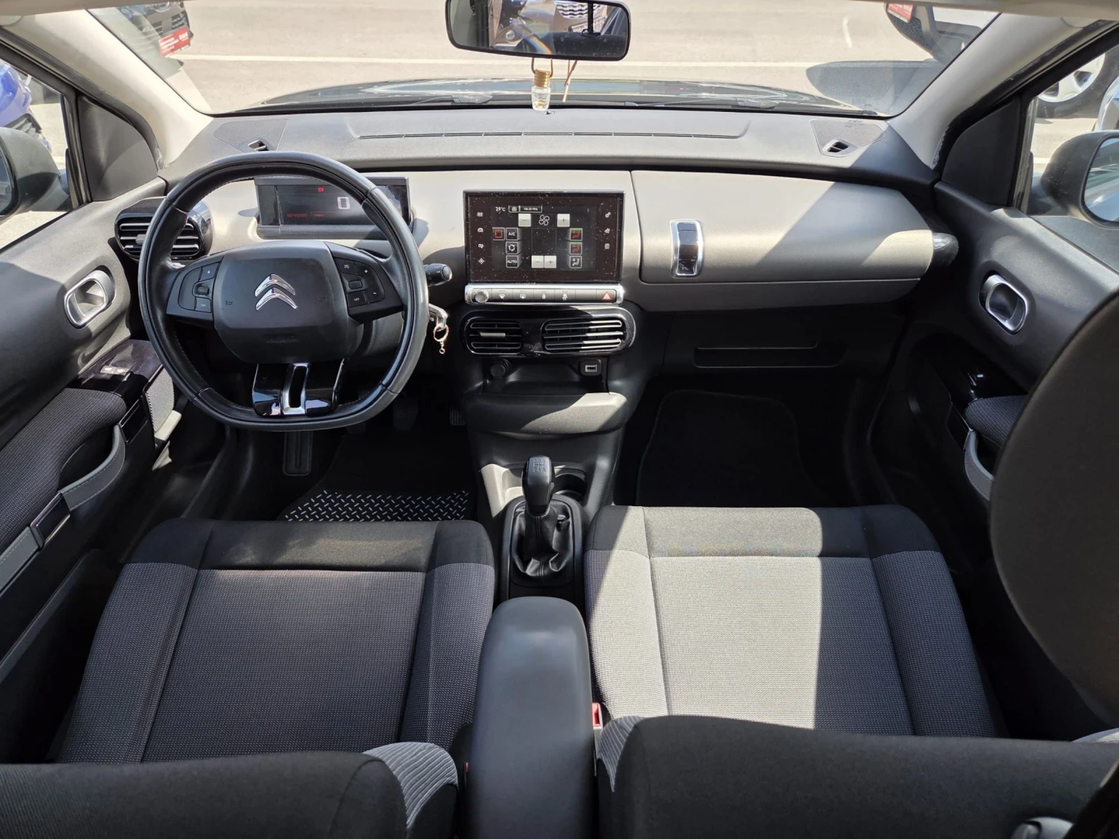 Citroen C4 Cactus 1.2, снимка 8 - Автомобили и джипове - 55398632
