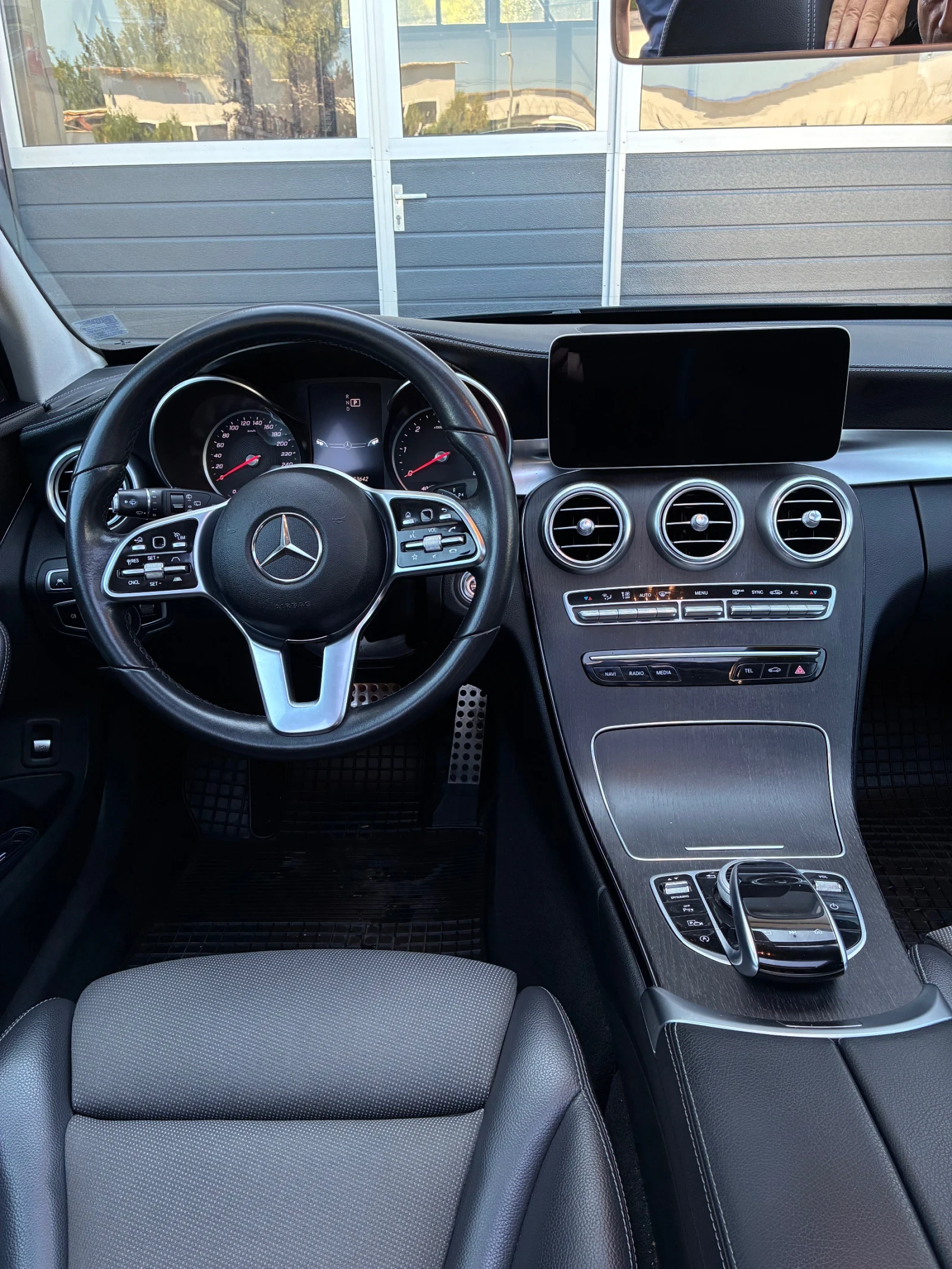 Mercedes-Benz C 200 d T AMG* Pano* R-Cam* LED* Leather* Track 9g Troni | Mobile.bg � ����������� 14