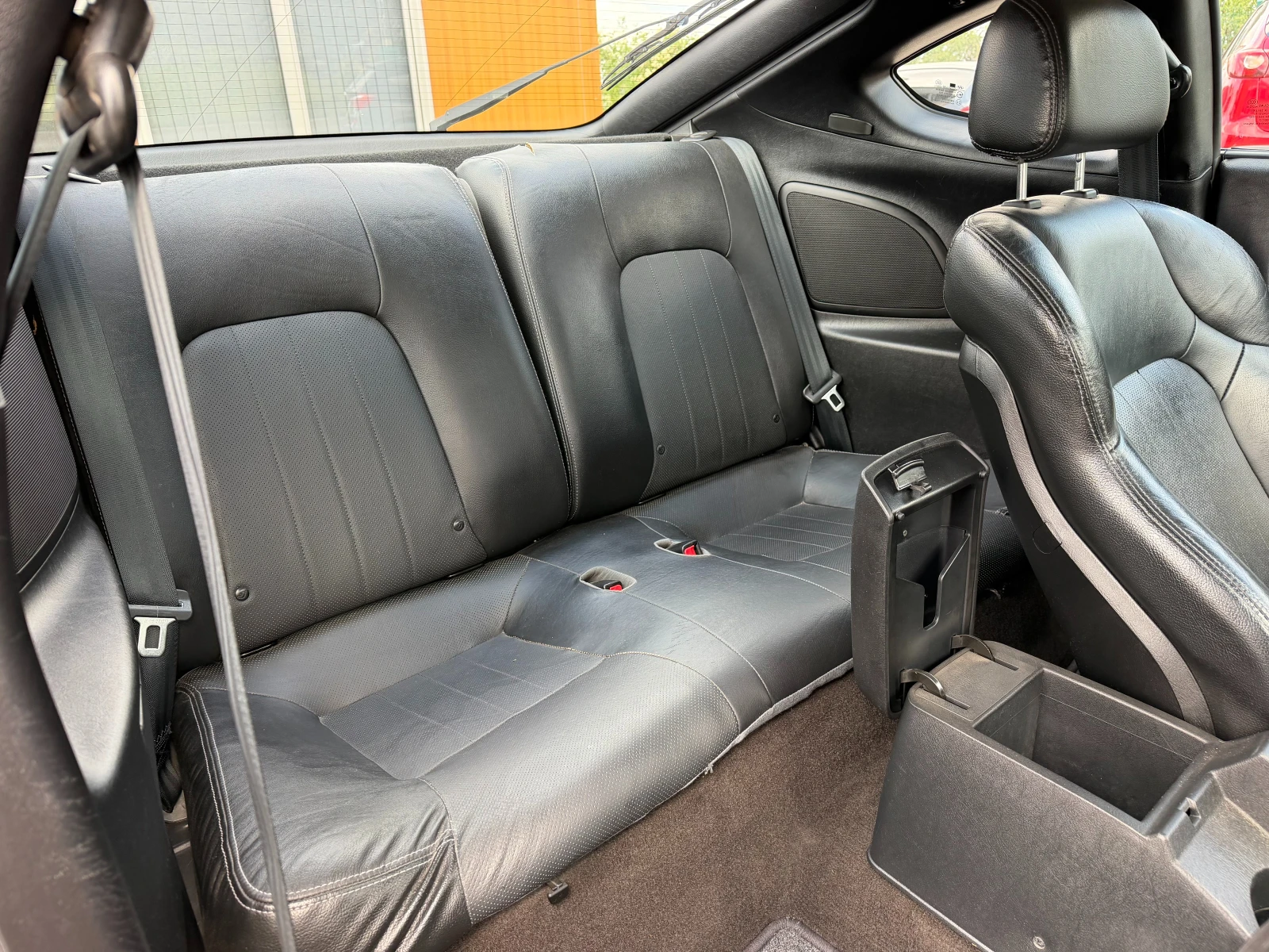 Hyundai Coupe FX 2.0 Бензин 143 к.с. Кожа / Климатроник / Ръчка, снимка 11 - Автомобили и джипове - 55708663