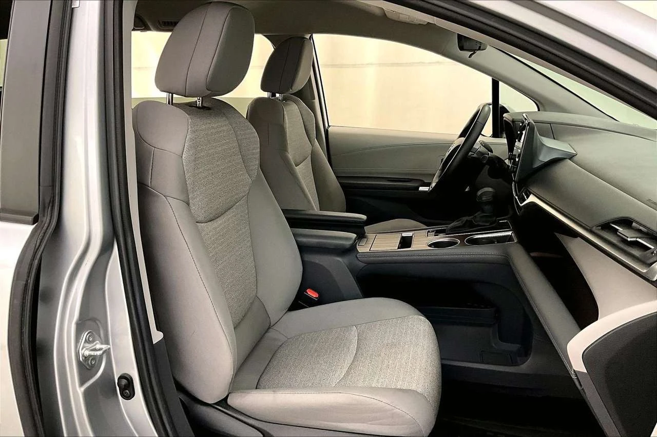 Toyota Sienna LE ONE OWNER - 8 PASSENGERS - HEATED STEERING WHEE | Mobile.bg � ����������� 7