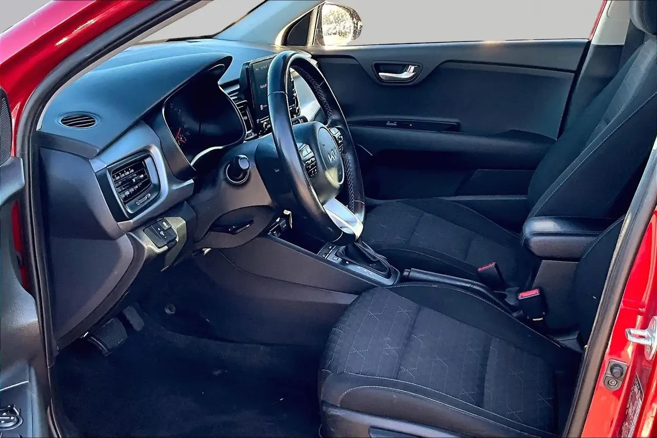 Kia Rio TOUCHSCREEN | BLUETOOTH | CAMERA | Front Wheel, снимка 2 - Автомобили и джипове - 56626435