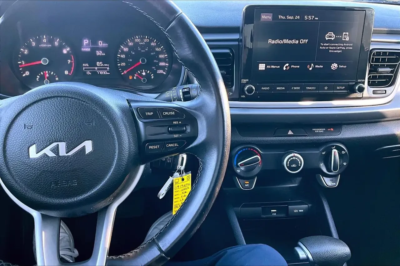 Kia Rio TOUCHSCREEN | BLUETOOTH | CAMERA | Front Wheel, снимка 13 - Автомобили и джипове - 56626435