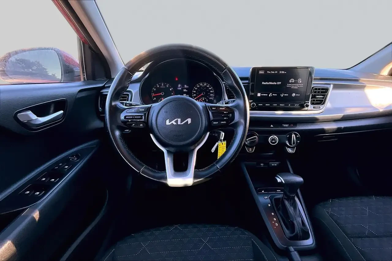 Kia Rio TOUCHSCREEN | BLUETOOTH | CAMERA | Front Wheel, снимка 3 - Автомобили и джипове - 56626435