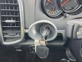 Porsche Cayenne AWD| PANORAMA| ПАМЕТ| ПОДГРЕВИ| ДВА ЧИФТА ГУМИ  - 23800 € / 46548.75 лв. - 75761944 8