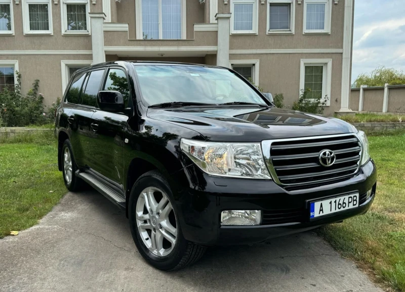 Toyota Land cruiser 200, снимка 3 - Автомобили и джипове - 52627579
