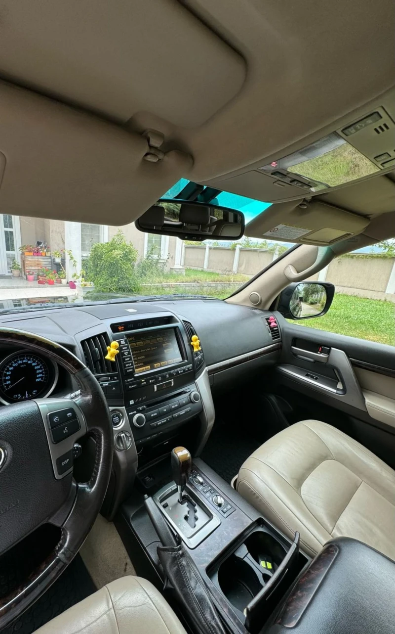 Toyota Land cruiser 200, снимка 7 - Автомобили и джипове - 52627579