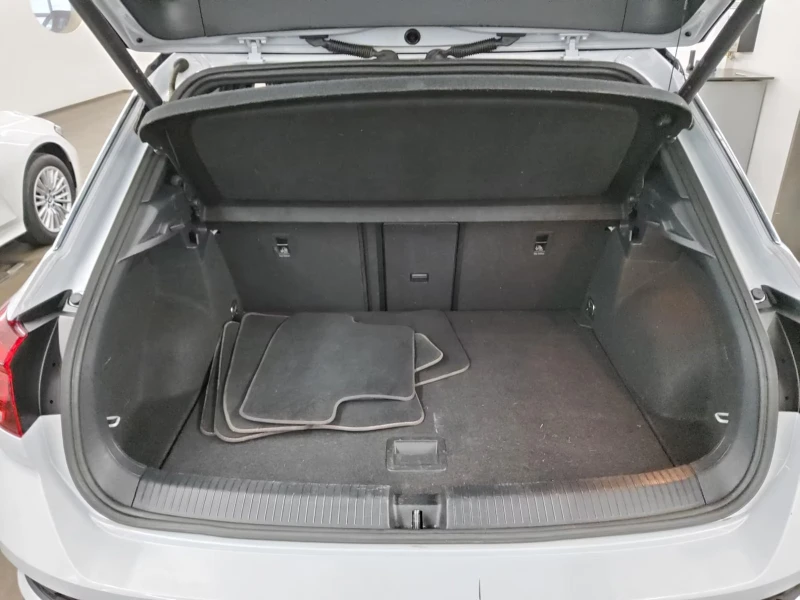 VW T-Roc SPORT/150HP/DSG/LED/CAM/NAVI/ACC/AHK/195g, снимка 5 - Автомобили и джипове - 51481772