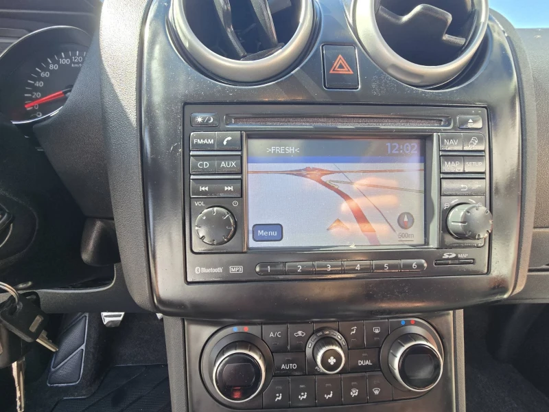 Nissan Qashqai 13г EURO 5 ПАНОРАМА КАМЕРА НАВИГАЦИЯ , снимка 11 - Автомобили и джипове - 51778021