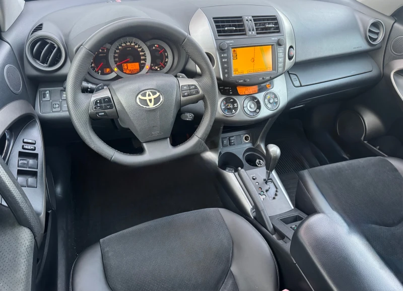 Toyota Rav4 2, 2D4D 150ps, 4x4, кожа, нави, авто, темпо, камер, снимка 14 - Автомобили и джипове - 52631003