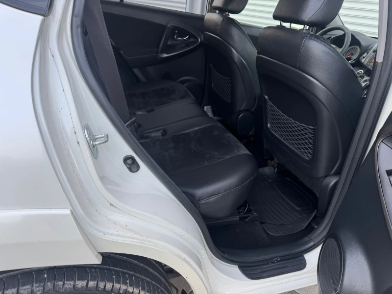 Toyota Rav4 2, 2D4D 150ps, 4x4, кожа, нави, авто, темпо, камер, снимка 12 - Автомобили и джипове - 52631003