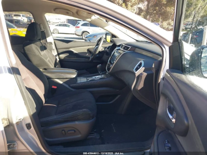 Nissan Murano 3.5L V-6 DOHC, VVT, 260HP Front Wheel Drive, снимка 11 - Автомобили и джипове - 53046849