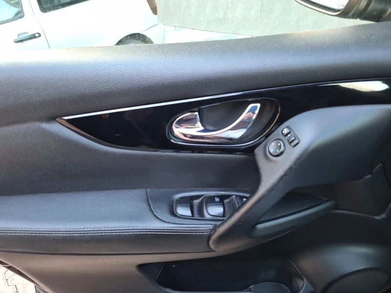 Nissan Qashqai, снимка 4 - Автомобили и джипове - 53401776