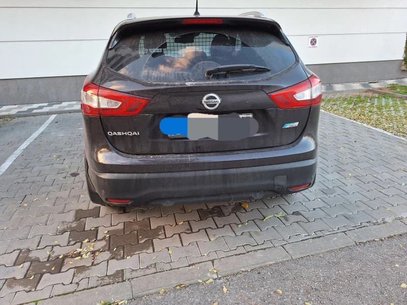 Nissan Qashqai, снимка 11 - Автомобили и джипове - 53401776