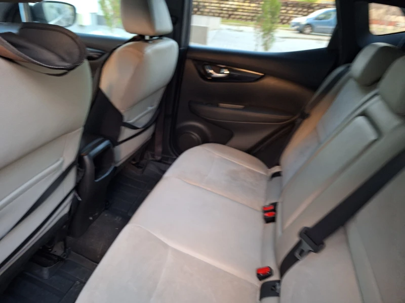 Nissan Qashqai, снимка 7 - Автомобили и джипове - 53401776