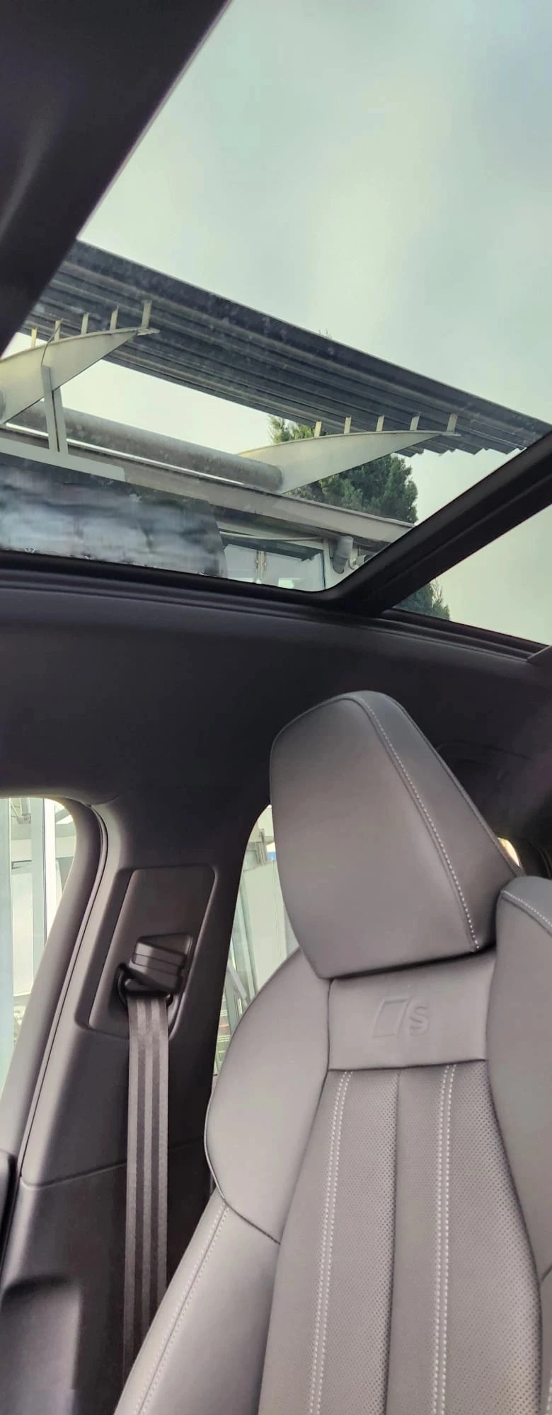 Audi Q6 Sportback e-tron Quattro - изображение 9