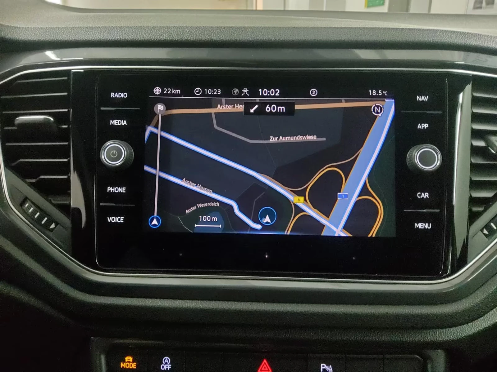 VW T-Roc SPORT/150HP/DSG/LED/CAM/NAVI/ACC/AHK/195g - изображение 9