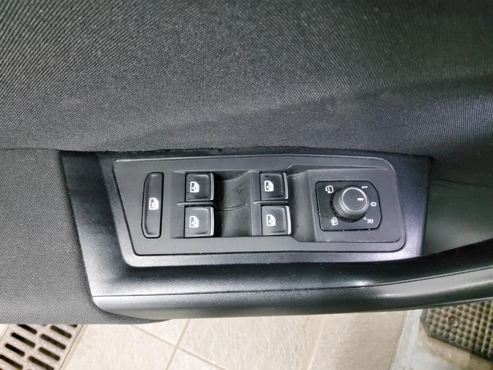 VW T-Roc SPORT/150HP/DSG/LED/CAM/NAVI/ACC/AHK/195g | Mobile.bg   11