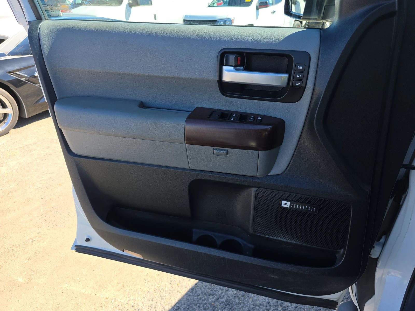 Toyota Sequoia PLATINUM* JBL* 5, 7 V8 POWER* 7 *   | Mobile.bg   12