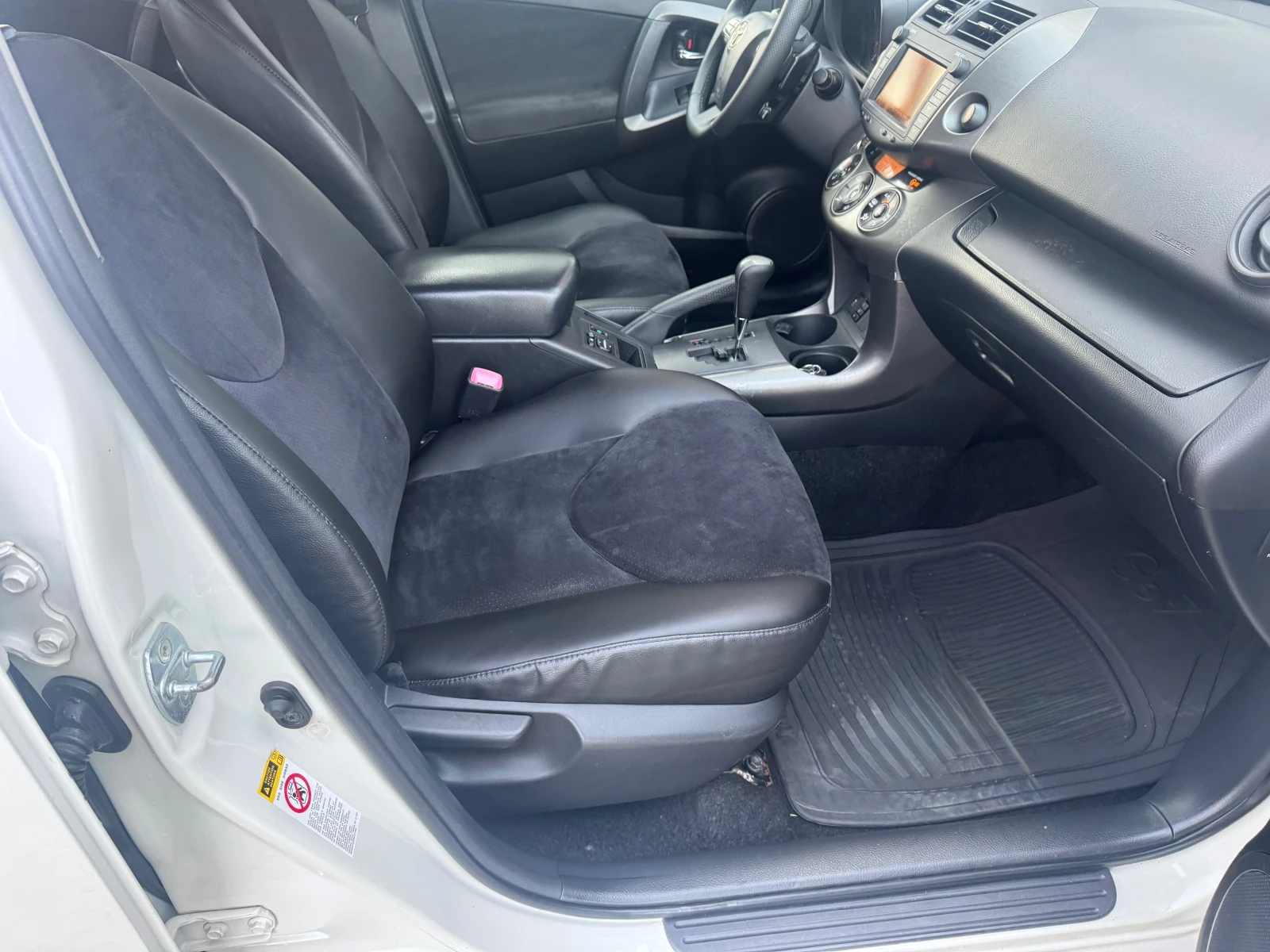 Toyota Rav4 2, 2D4D 150ps, 4x4, кожа, нави, авто, темпо, камер - изображение 10