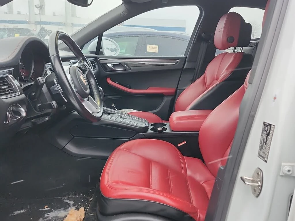 Porsche Macan  GTS AWD* АвтоКредит* (Цена до БГ) , снимка 2 - Автомобили и джипове - 53738516