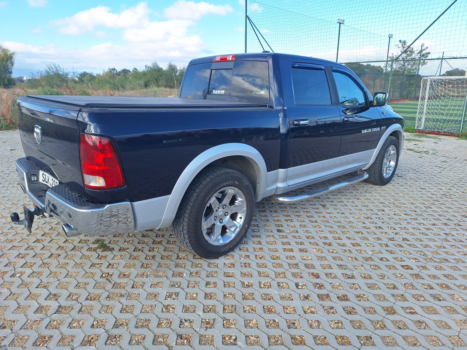 Dodge RAM 1500, снимка 3 - Автомобили и джипове - 54235623