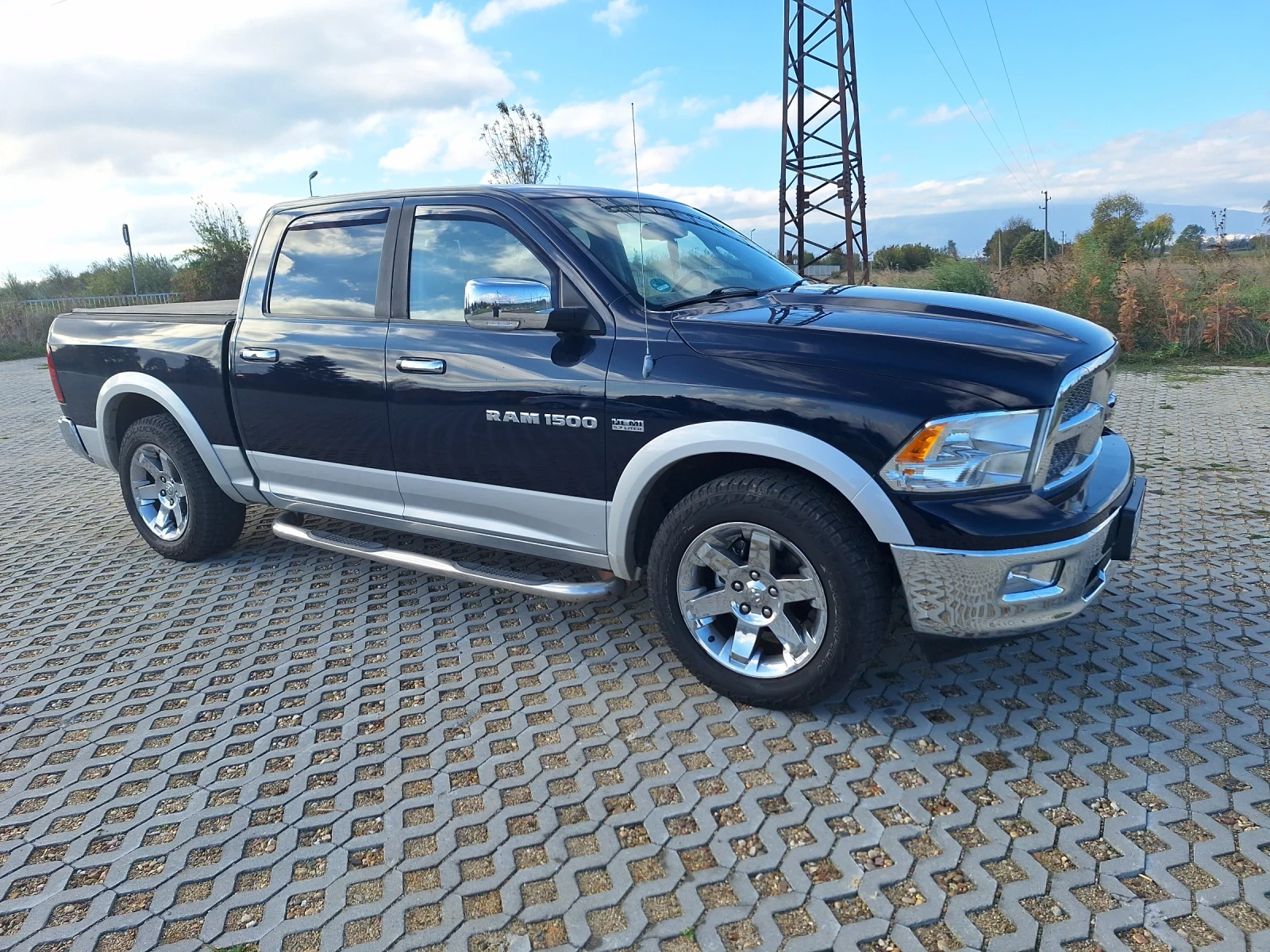 Dodge RAM 1500, снимка 14 - Автомобили и джипове - 54235623