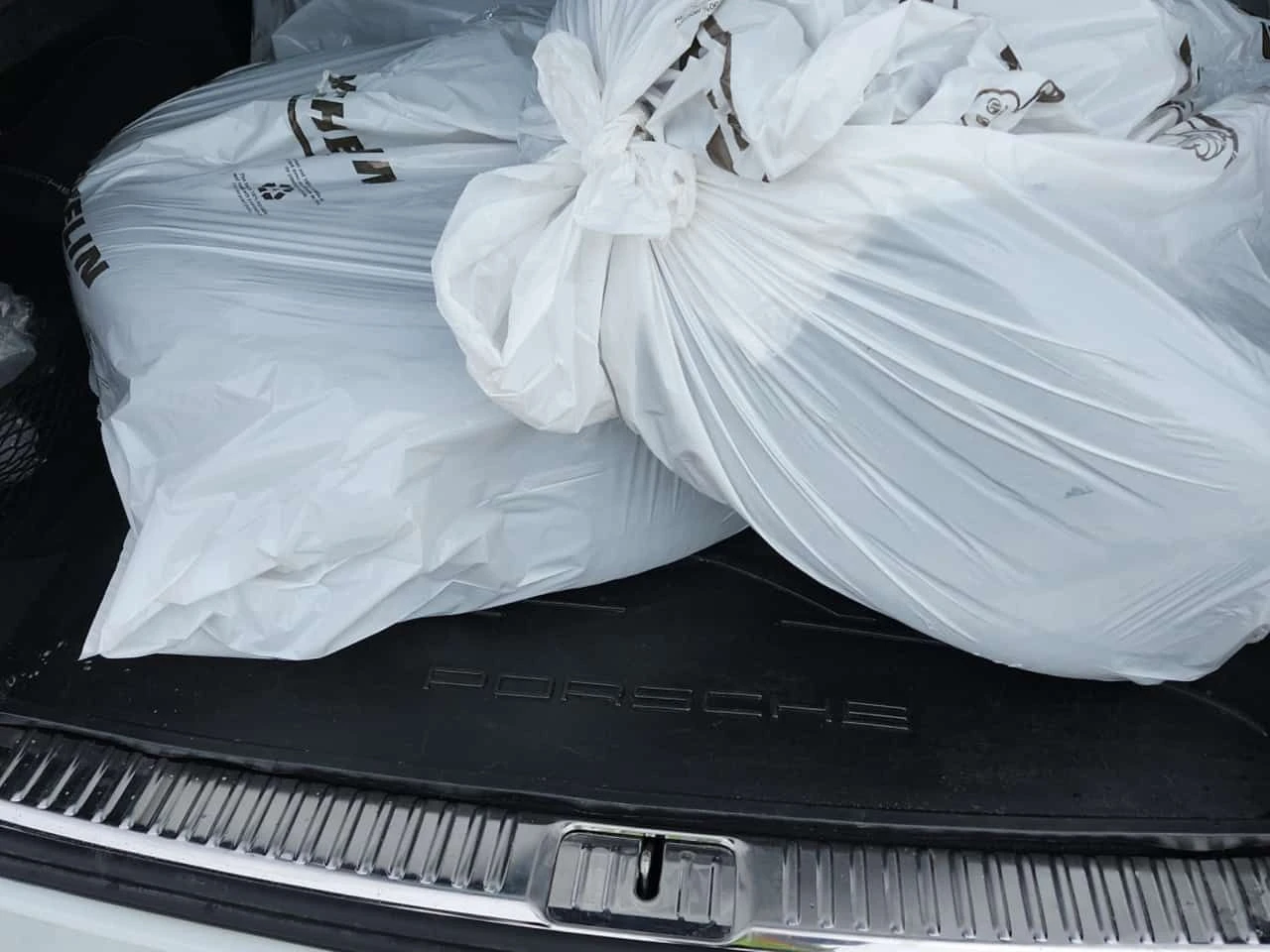 Porsche Cayenne AWD| PANORAMA| ПАМЕТ| ПОДГРЕВИ| ДВА ЧИФТА ГУМИ , снимка 15 - Автомобили и джипове - 54217774