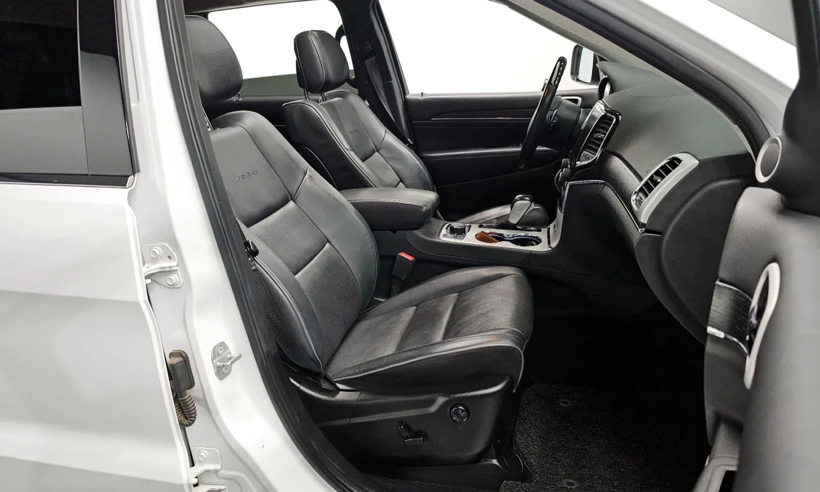Jeep Grand cherokee SUMMIT* 3.6* DISTRONIC* ПАНОРАМА* ОБДУХВАНЕ, снимка 12 - Автомобили и джипове - 54421842