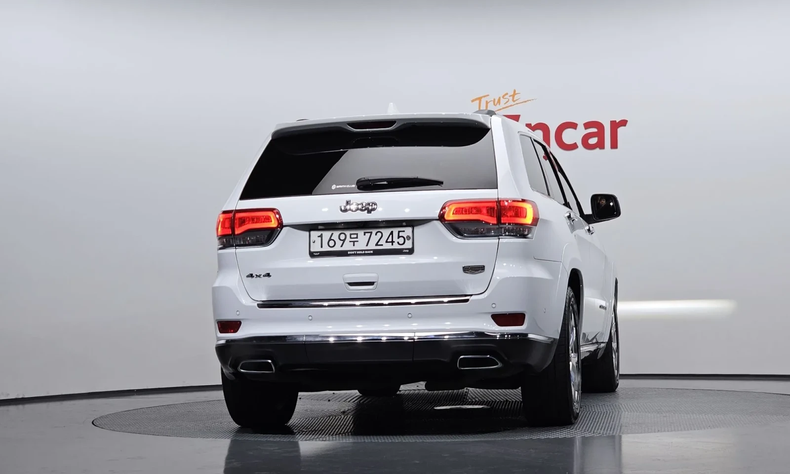 Jeep Grand cherokee SUMMIT* 3.6* DISTRONIC* ПАНОРАМА* ОБДУХВАНЕ, снимка 4 - Автомобили и джипове - 54421842