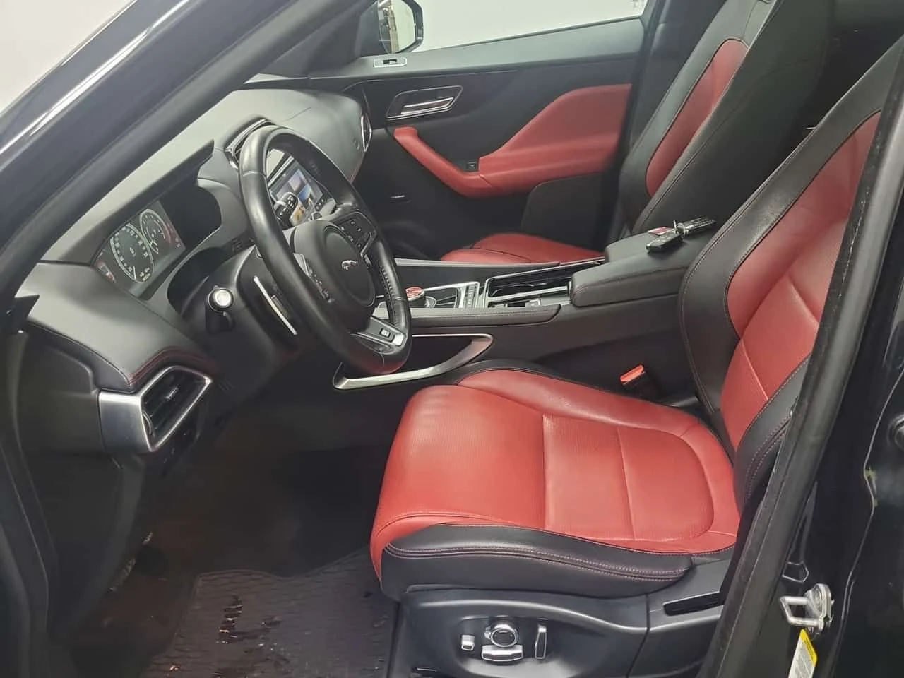 Jaguar F-PACE * R SPORT * CARFAX * ЦЕНА ДО БГ, снимка 6 - Автомобили и джипове - 54645590