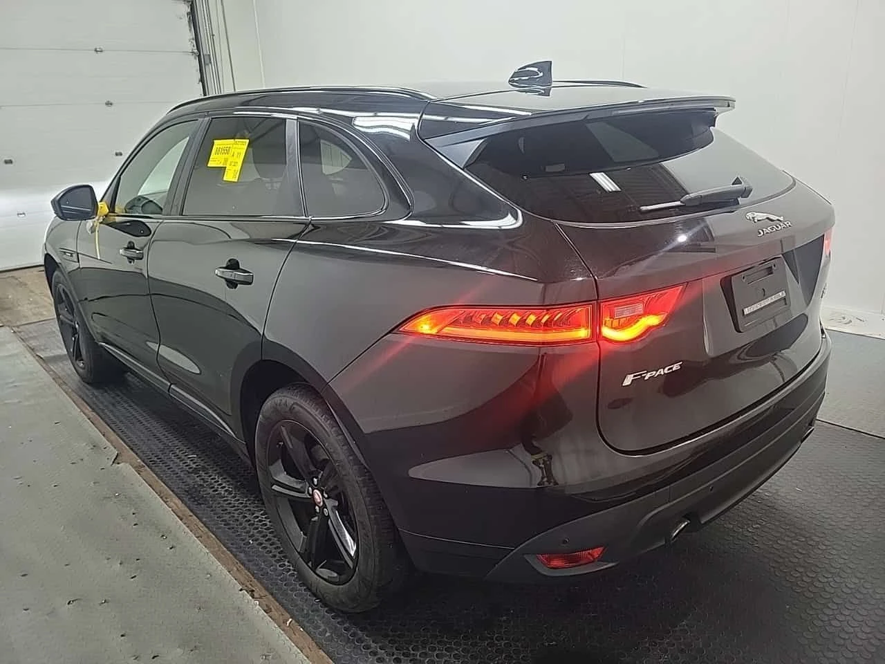 Jaguar F-PACE * R SPORT * CARFAX * ЦЕНА ДО БГ, снимка 5 - Автомобили и джипове - 54645590