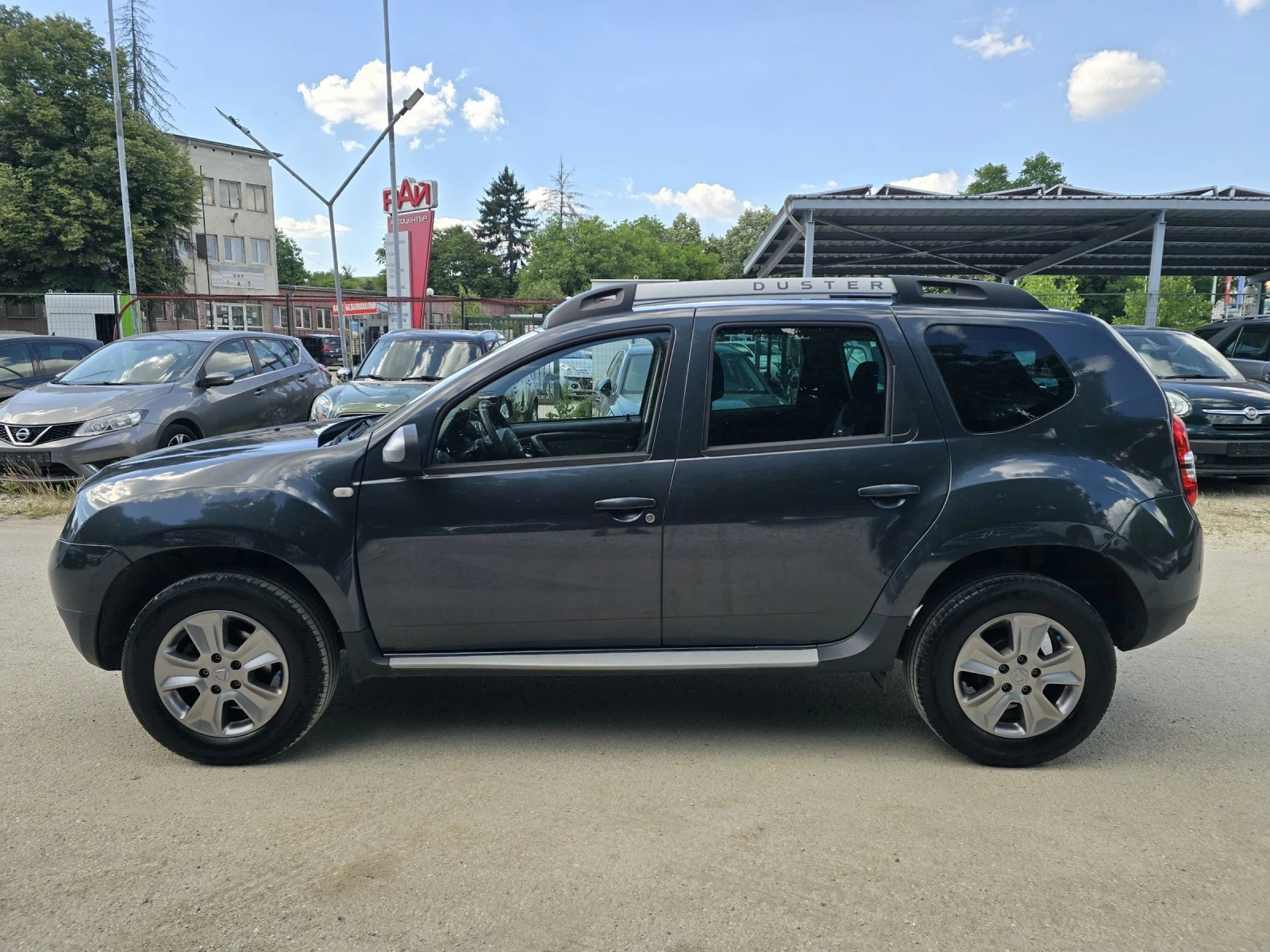 Dacia Duster 1.5D 109к.с  Топ състояние , снимка 7 - Автомобили и джипове - 54977421