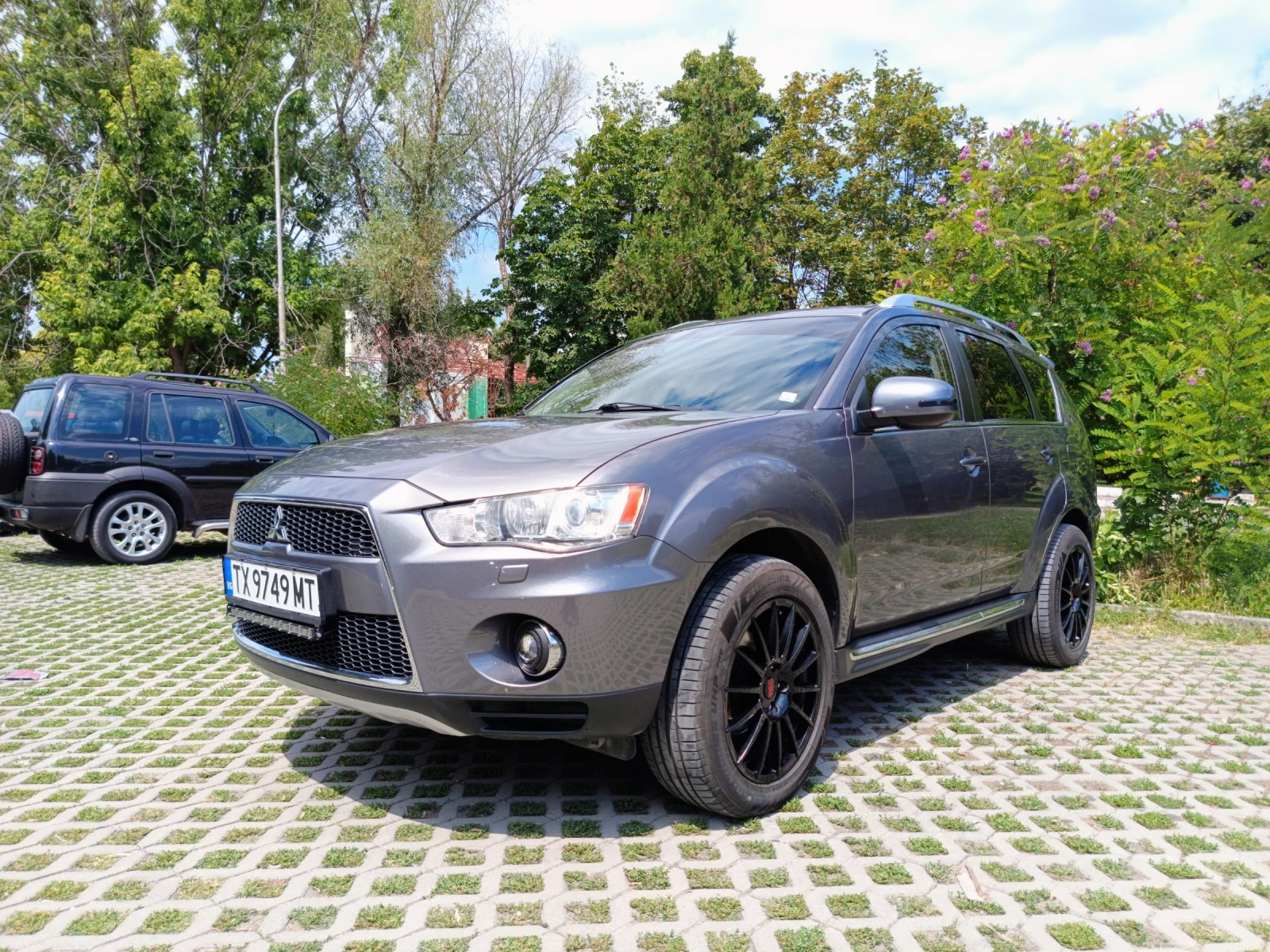 Mitsubishi Outlander, снимка 3 - Автомобили и джипове - 55250260