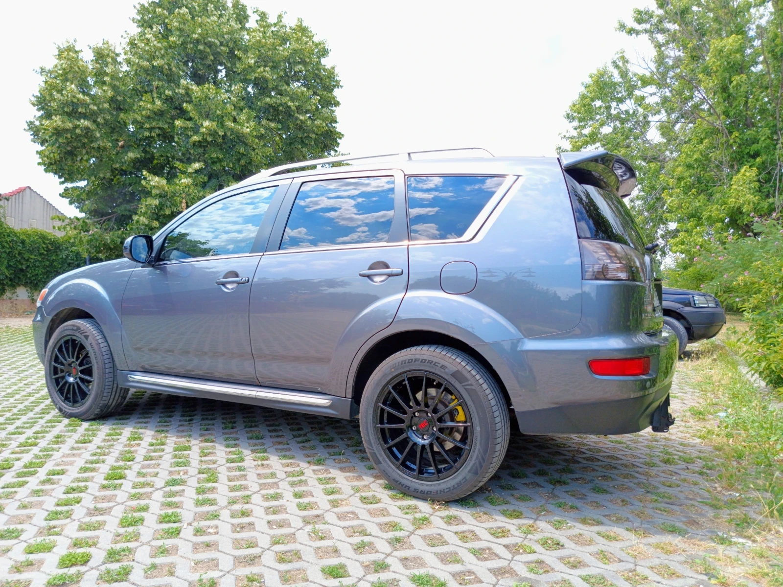Mitsubishi Outlander, снимка 4 - Автомобили и джипове - 55250260
