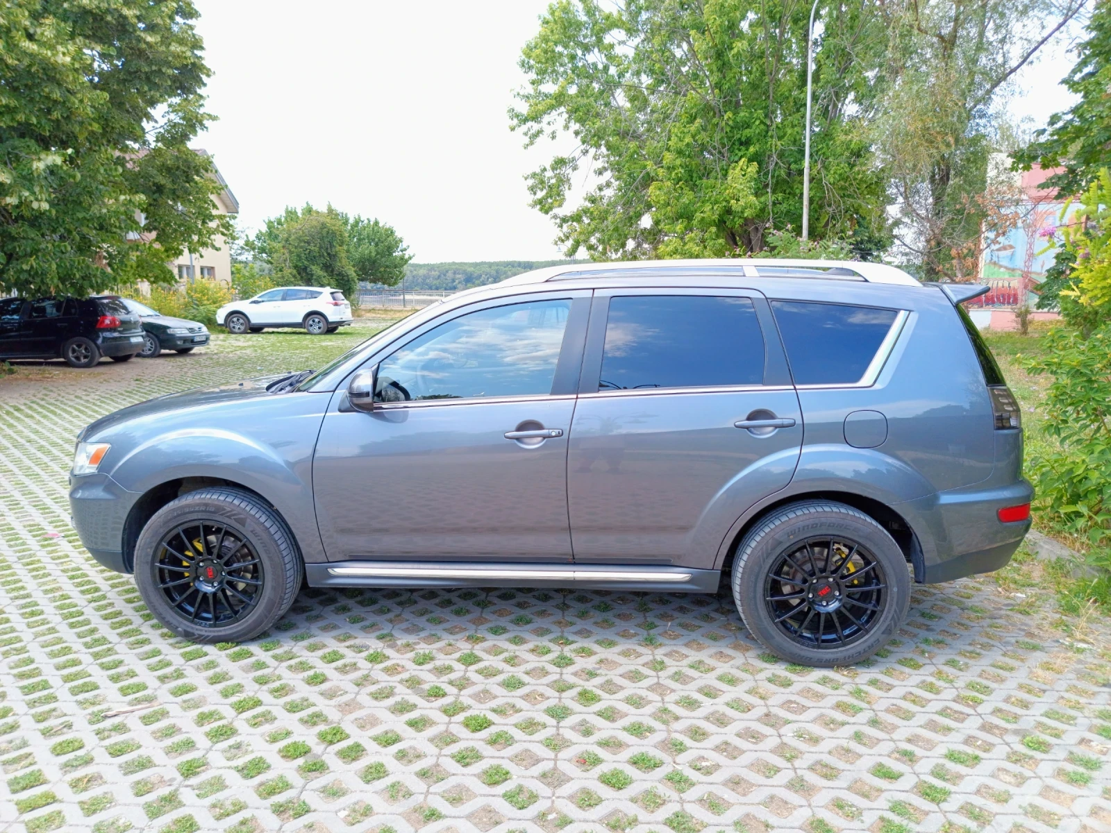 Mitsubishi Outlander, снимка 6 - Автомобили и джипове - 55250260