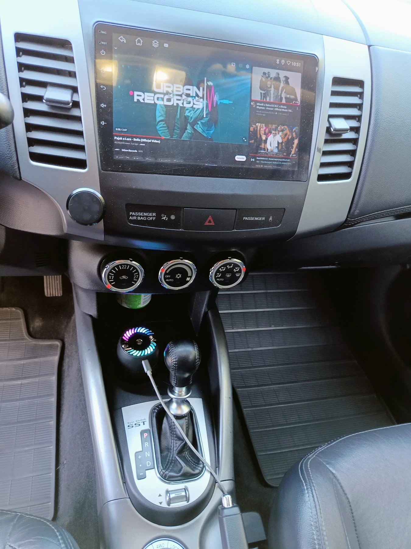 Mitsubishi Outlander, снимка 13 - Автомобили и джипове - 55250260