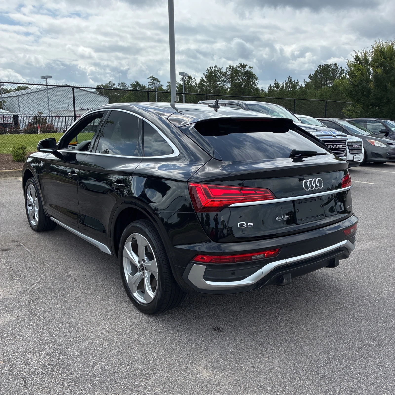 Audi Q5 Sportback * Пътува към България, снимка 4 - Автомобили и джипове - 55296156