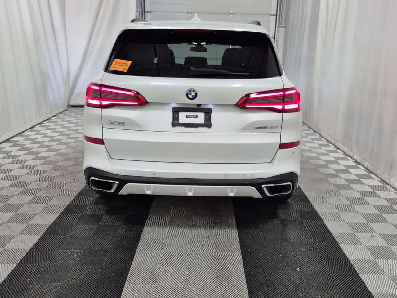 BMW X5 * XDRIVE40I * ГЛАВНО ПРЕДСТАВИТЕЛСТВО НА BMW, снимка 4 - Автомобили и джипове - 55543493