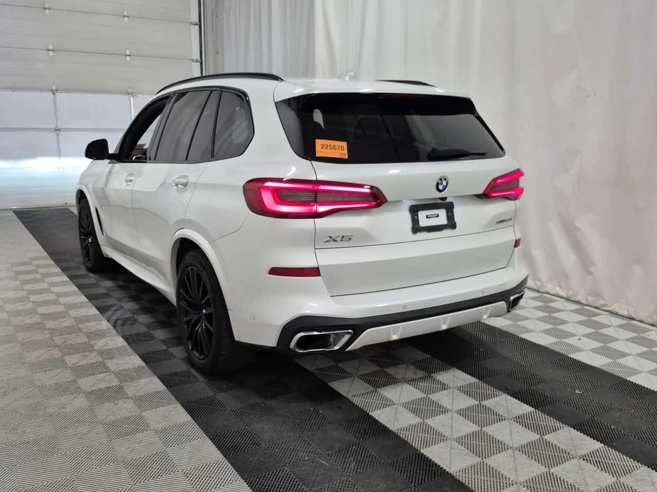 BMW X5 * XDRIVE40I * ГЛАВНО ПРЕДСТАВИТЕЛСТВО НА BMW, снимка 5 - Автомобили и джипове - 55543493